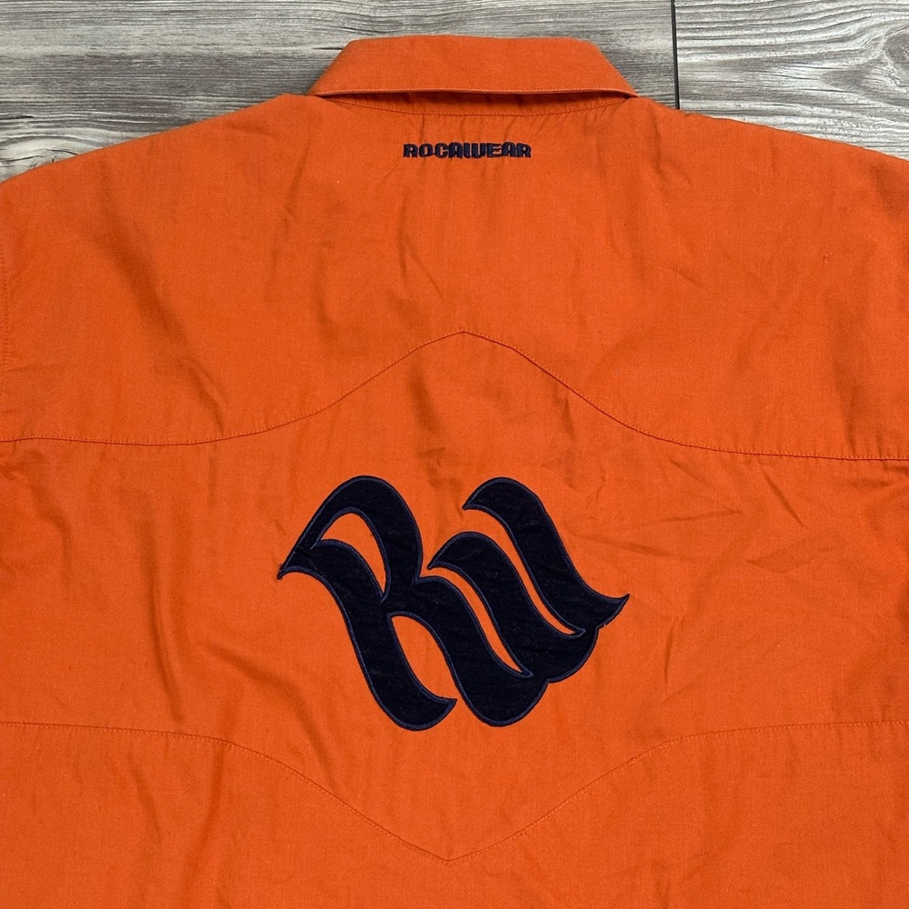 Y2K Rocawear Short Sleeve Button-Up - Picture 4 of 6